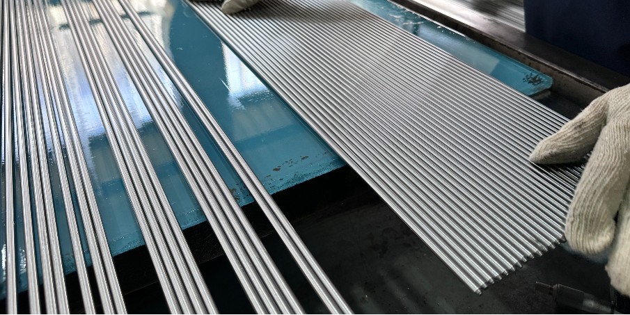 为什么11SMnPb30是高速车床的理想材料？